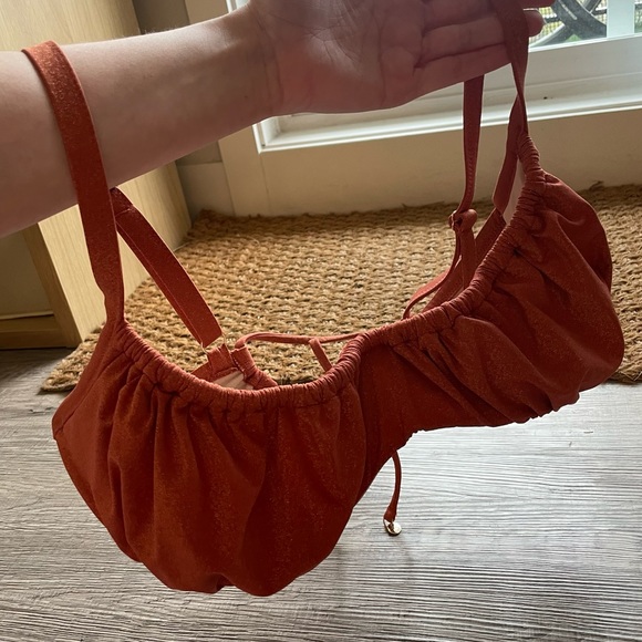 New Victoria’s Secret D CUP Ruched Wicked Bikini Top - Picture 2 of 8